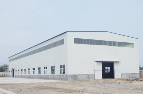 Estructura de acero Warehouse de la casa prefabricada larga del palmo con las puertas deslizantes dobles