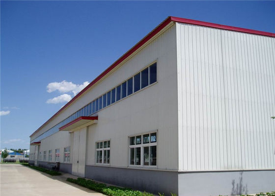 Estándar de ISO porta del marco de la vertiente del taller industrial prefabricado de la estructura de acero
