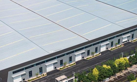 Almacén de estructura de acero de material Q355B personalizable con capacidad de grúa de 5 ~ 30 toneladas y carga de viento máxima de 280KM / h