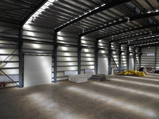 Velas y columnas H laminadas o soldadas en caliente para el marco principal fuerte y duradero en el almacén logístico de estructuras de acero